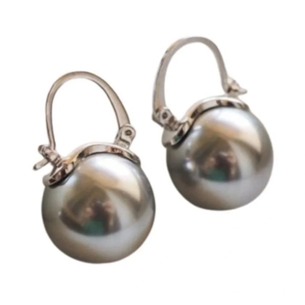 - Kate spade silver earrings - Picture 1 of 4